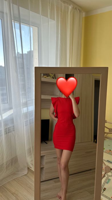 Червоне плаття