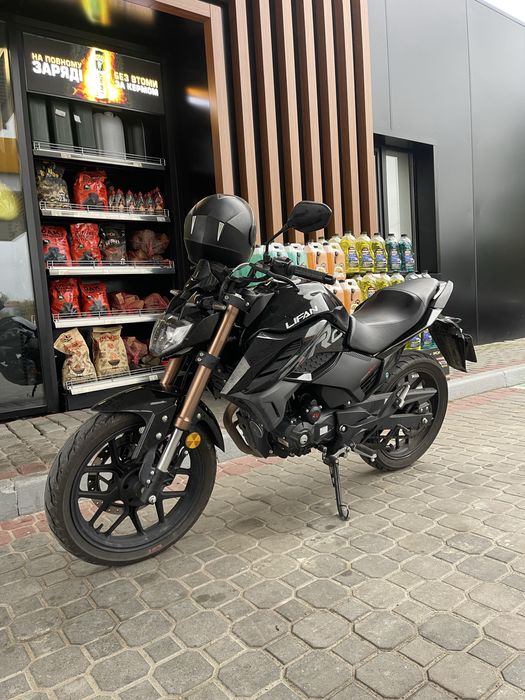 Мотоцикл Lifan KPS 200
