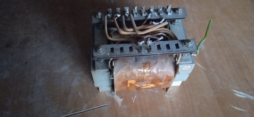 Transformator ze starego radia lampowego