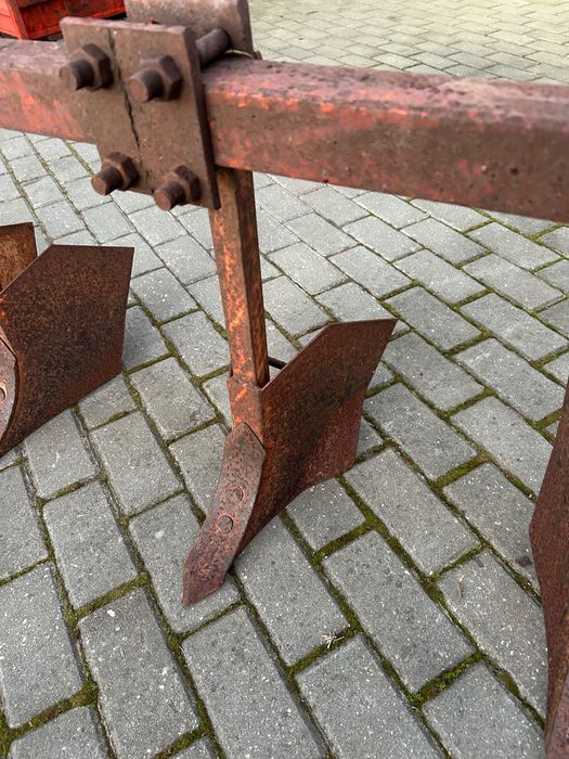 Abre regos de 4 linhas