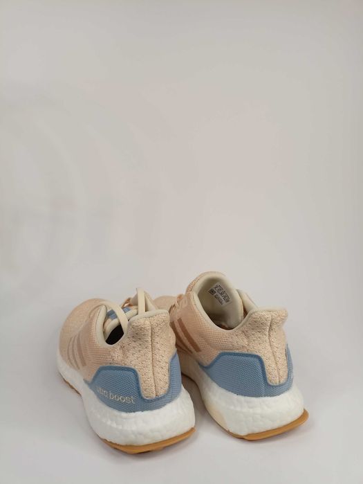 Adidas Buty damskie sportowe UNCAGET LAB r. 36