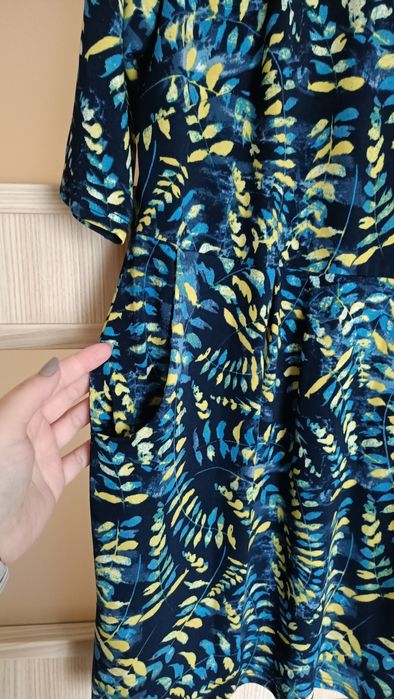 R. 44/46 sukienka mini piękna wzorzysta