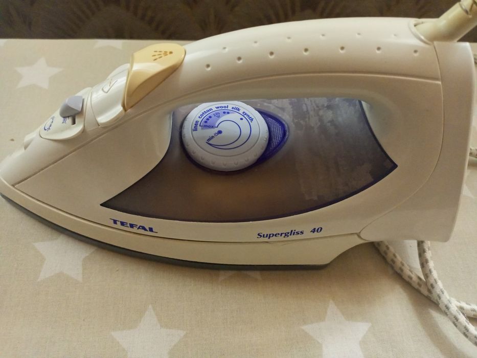 Два утюга рабочие