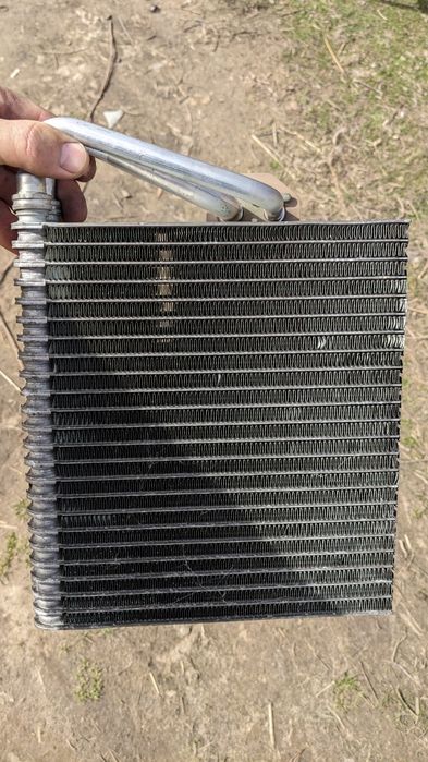 Випаровувач (испаритель) радіатор кондиціонера сценик 2