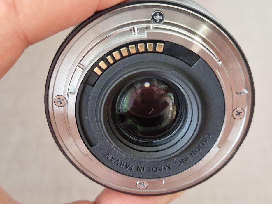 Об'єктив Canon EF-M 22 mm f/2 STM