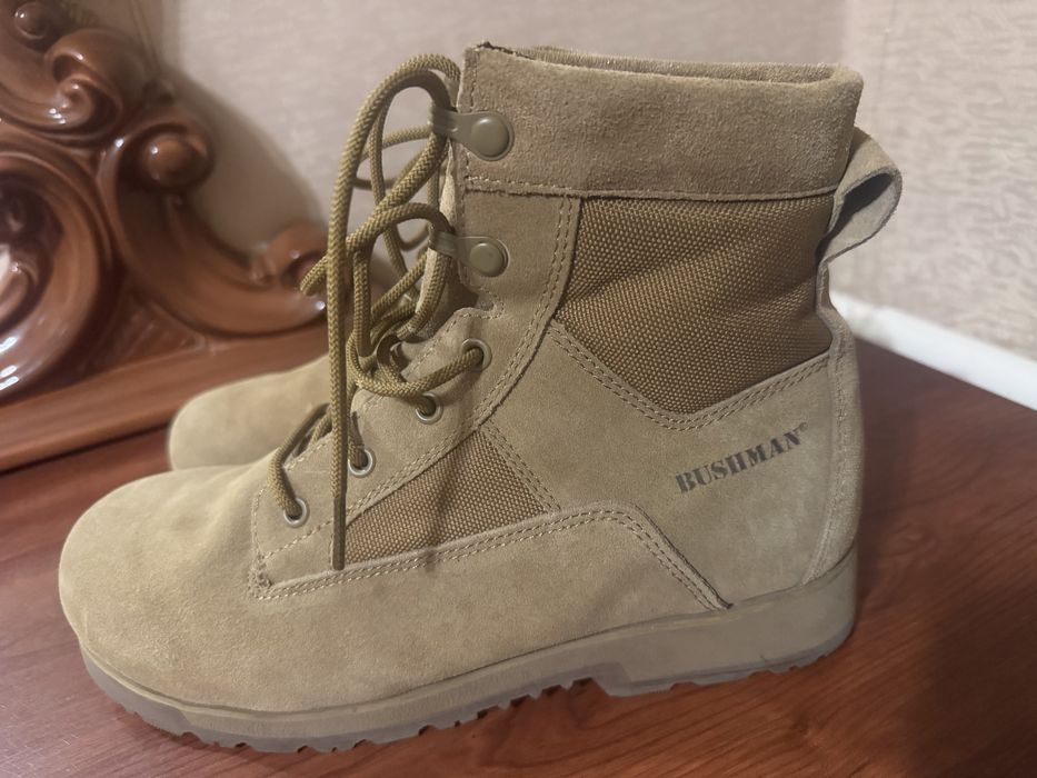 Продам демісезонні берці BUSHMAN 43 р