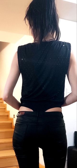 Czarne body z cekinami Bershka M