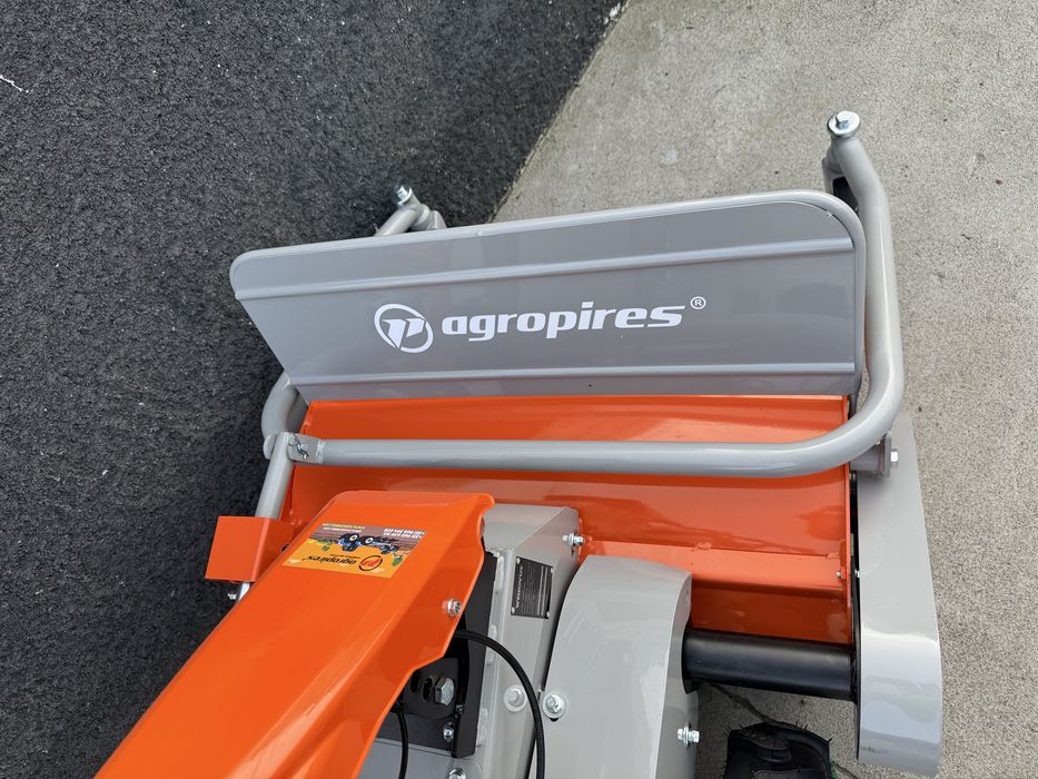 Triturador de martelos com motor de arranque