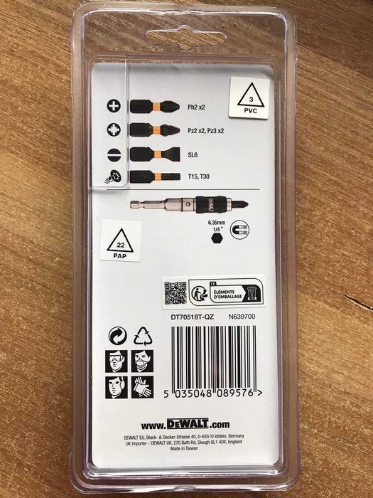 DEWALT 10-elementowy zestaw bitów udarowych + uchwyt przegubowy