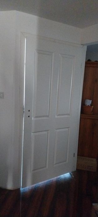 2  futryny i  maskownicą  drewniane