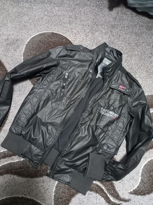 Куртка фірми HEADLINE