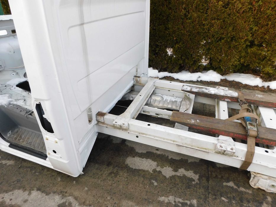 Karoseria rama paka bliźniak Mercedes Sprinter 906 VW Crafter BEZ RDZY