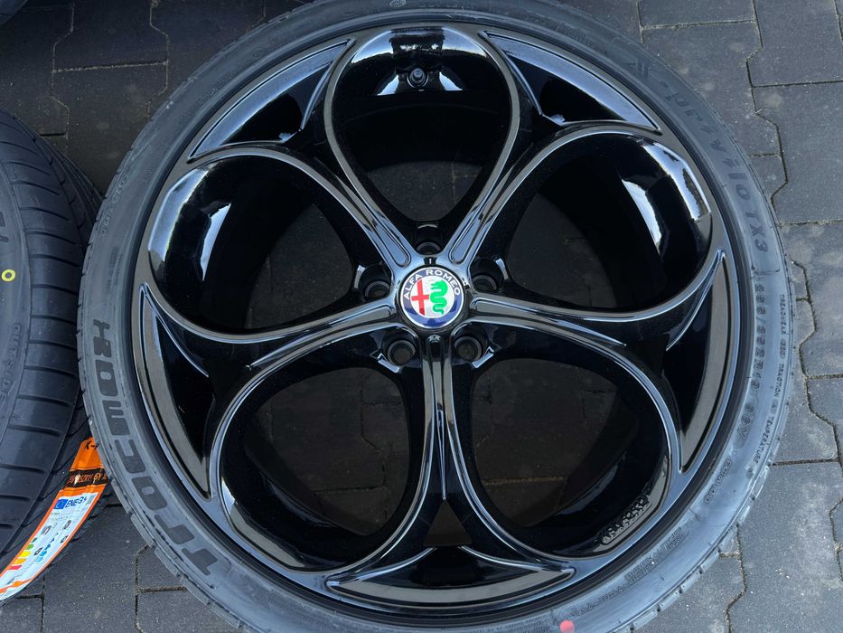 ALFA ROMEO 159 BRERA koła letnie 235/40R19 ROADX NOWE Czarne