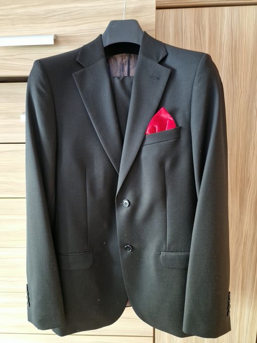 Młodzieżowy garnitur. Studniówka