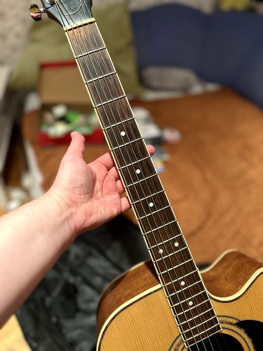 Продам гітару Cort