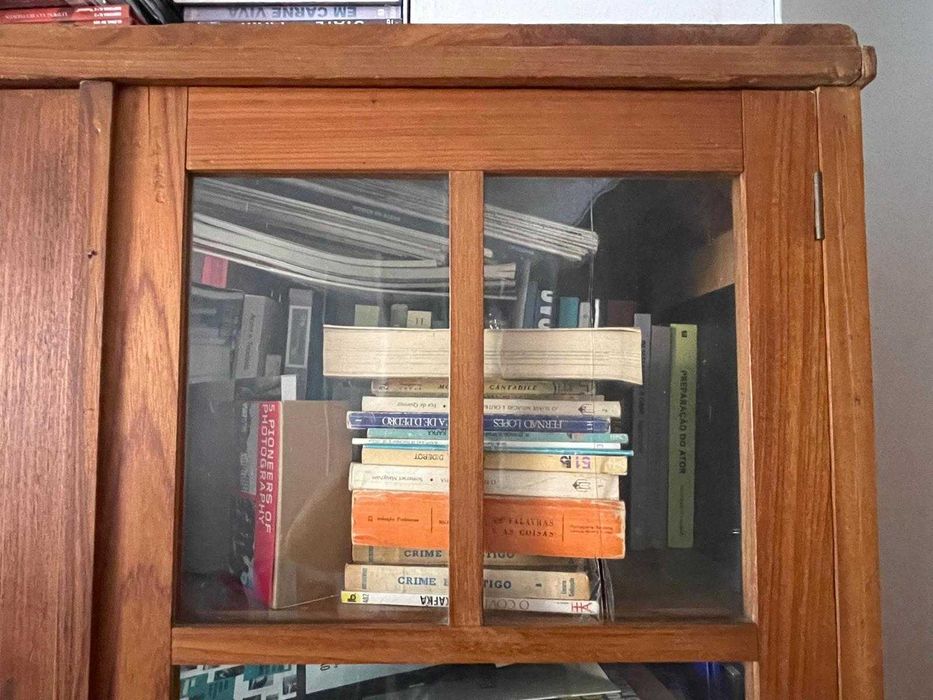 Móvel livreira loureiro vitrine expurgada madeira maciça