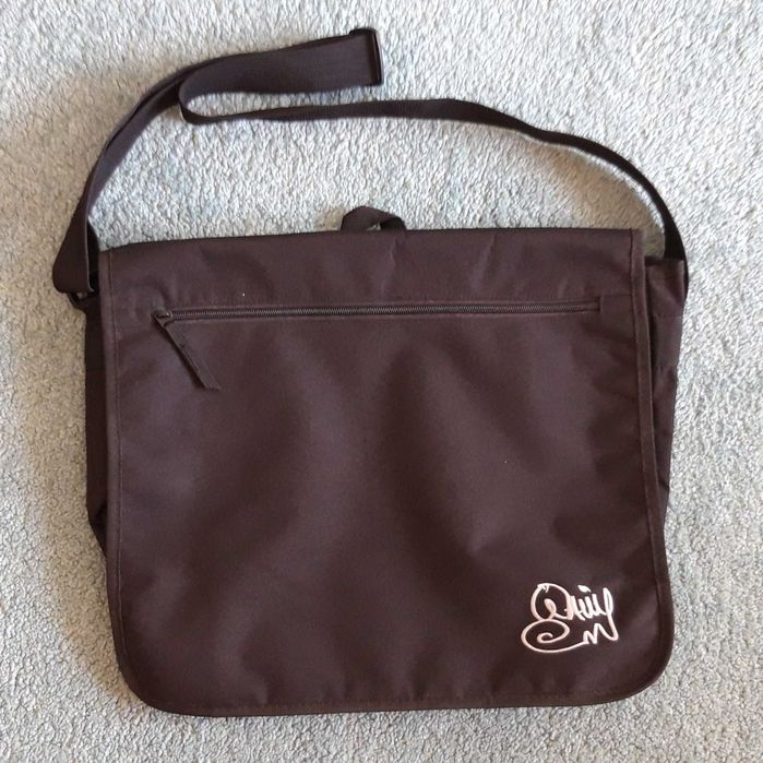 Mochila, estojo, saco tiracolo - artigo NOVO.