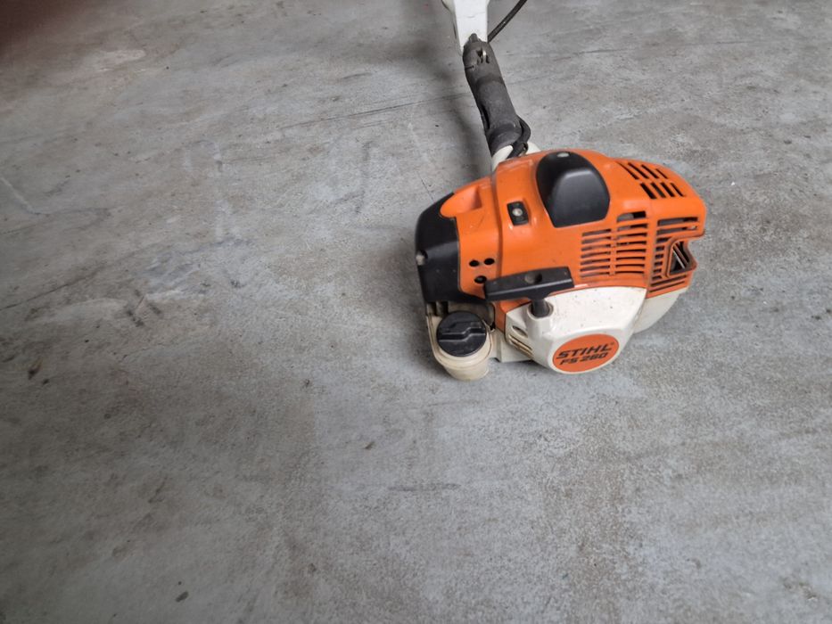 Kosa spalinowa, wykaszarka Stihl FS260