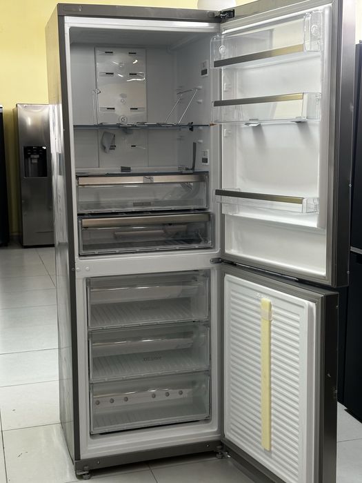 Сток Широкий холодильник під чорним склом від Siemens iq800 Гарантія Доставка