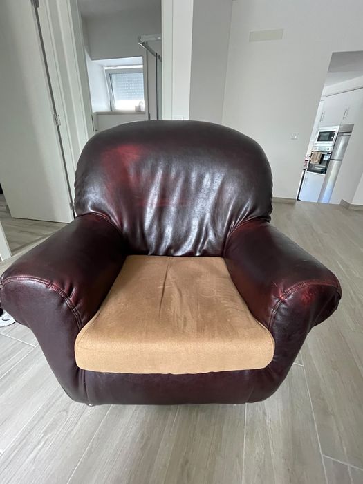 Sofa-cama + Poltronas
