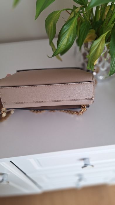 Torebka Pinko w pięknym beżu