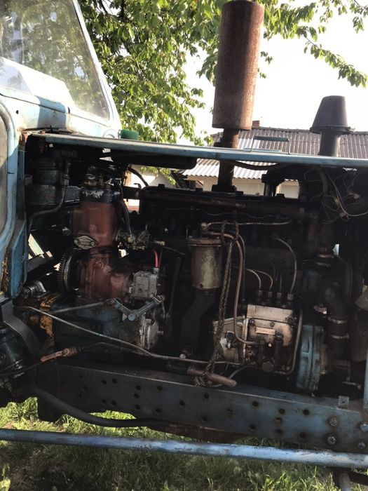 Продам трактор на ходу