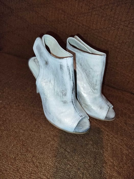 Sandały/ botki z odkrytą piętą i noskiem, na szpilce, r. 36