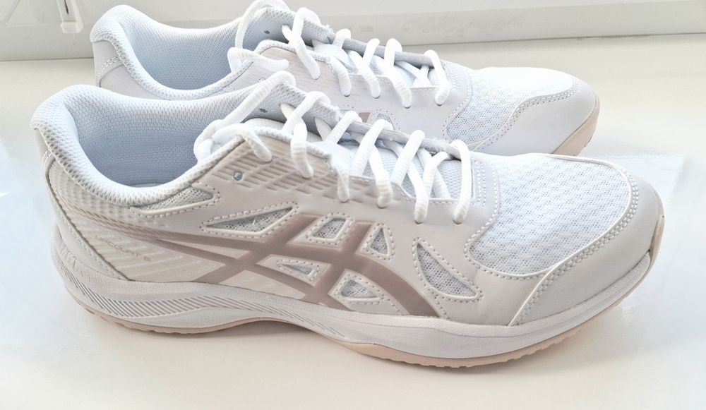 Кросівки жіночі Asics Upcourt 6, 42 розмір (26,5 см), стан ідеал