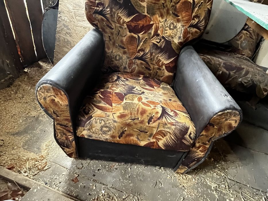 Крісла мякі для вітальні