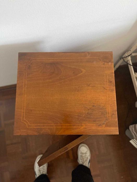 Mesa de Cabeceira