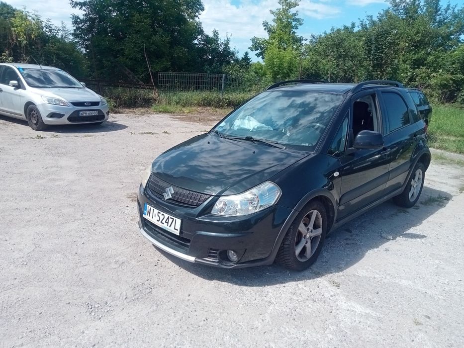 Sprzedam Suzuki SX4 1.6 benzyna  uszkodzony jak na foto .
