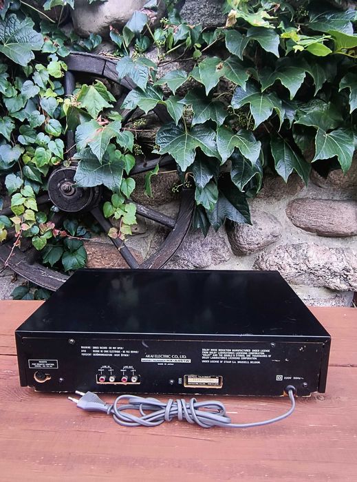 Magnetofon dwu kasetowy Deck  Akai HX-A451W  1986 rok
