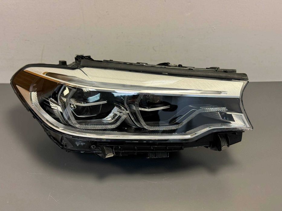 Prawa Lewa Lampa Reflektor BMW 5 G30 G31 Przed Lift Adaptive LED