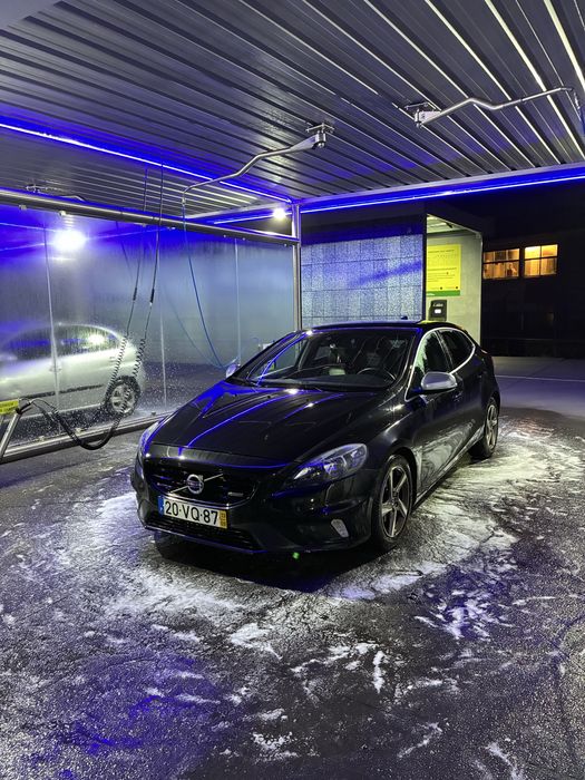 Volvo V40 D2 R-Design 2013 — Motor com 100.000 km