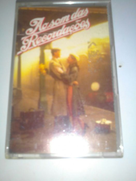 Cassetes de música variada Portuguesa e Estrangeira