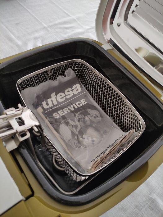 Fritadeira a óleo ufesa