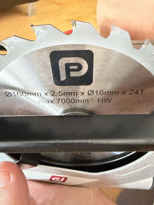 Pilarka tarczowa PCSI200C