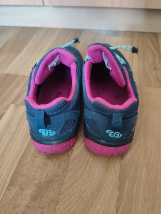 Фірмові кросівки vibram 32розмір