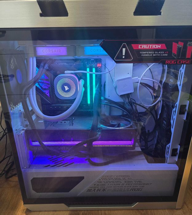 Komputer RTX 5090 32GB / Ultra 9 285K / 96GB RAM / SSD 4TB Gen5