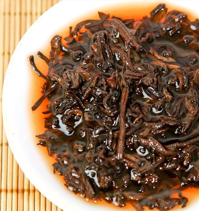 Темный шу пуэр New Banzhang. блин 50 грамм.- насыщенный и мягкий вкус