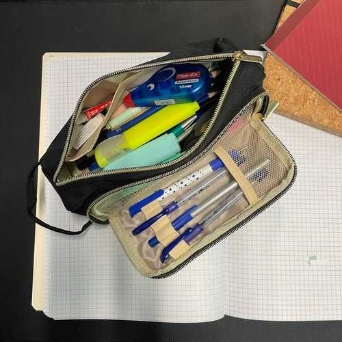 Piórnik czarny do szkoły akcesoria do szkoły