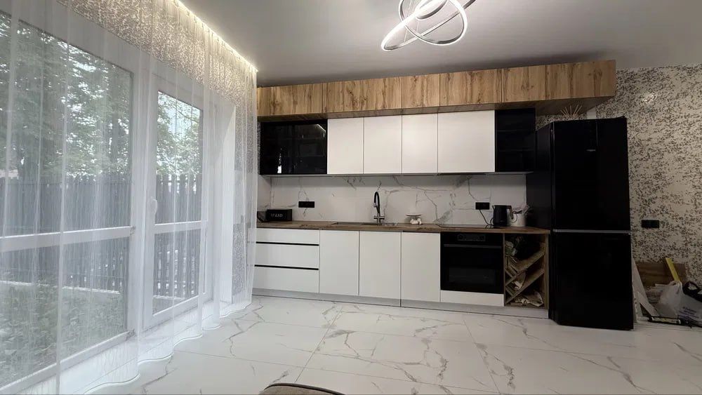 Продається сучасний двоповерховий таунхаус