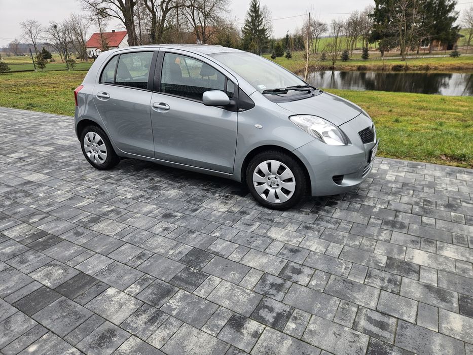 Toyota Yaris II 1.3 benzyna 2006r klimatyzacja,  salon Polska
