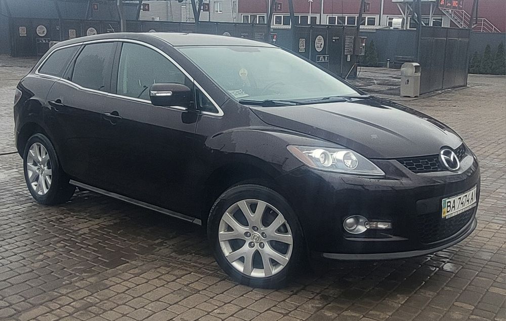 Мазда сх7 2.3 турбо механика,полный привод,официальная машина, один владелец с салона,отличное состояние.
Хорошая резина,новый аккумулятор.