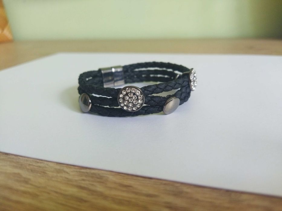 Bransoletka skórzana błyszczące elementy