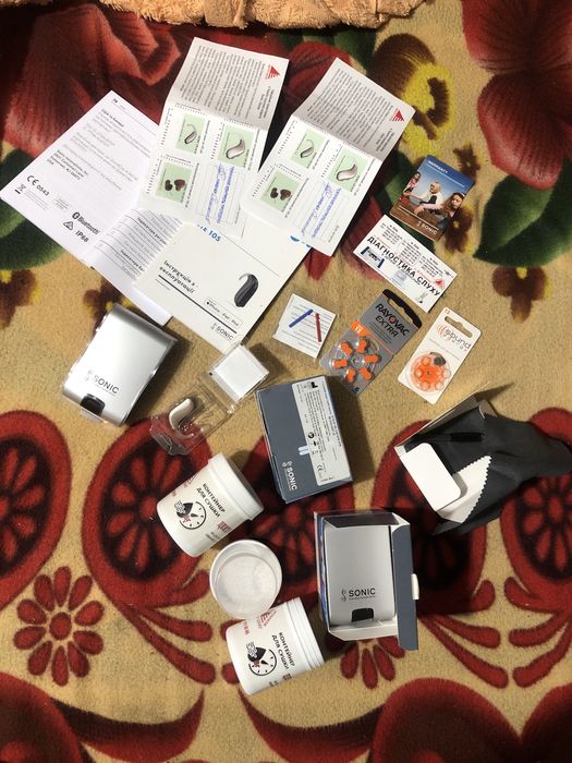 Слуховой аппарат 2шт. В робочем отличном состоянии, практически новый