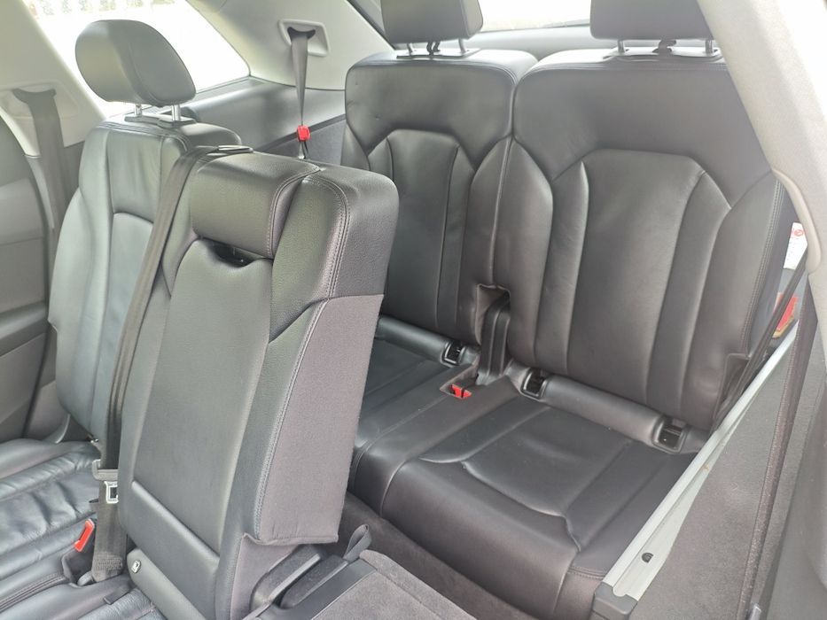Audi Q7 7osob  3,0tdi quattro krajowy