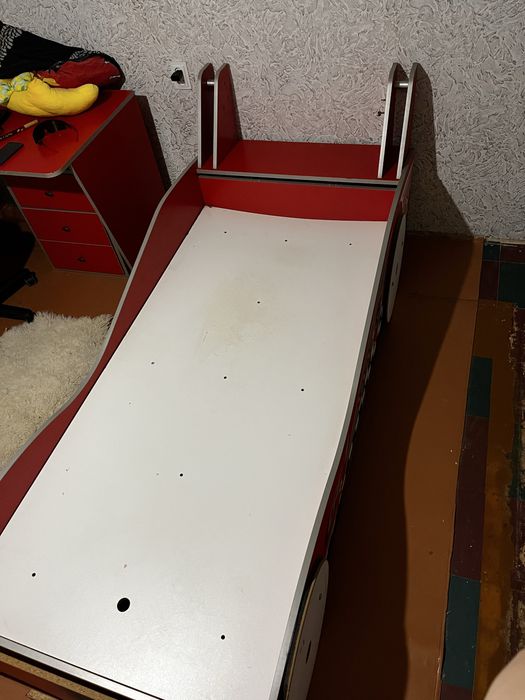 комплект стіл + ліжко