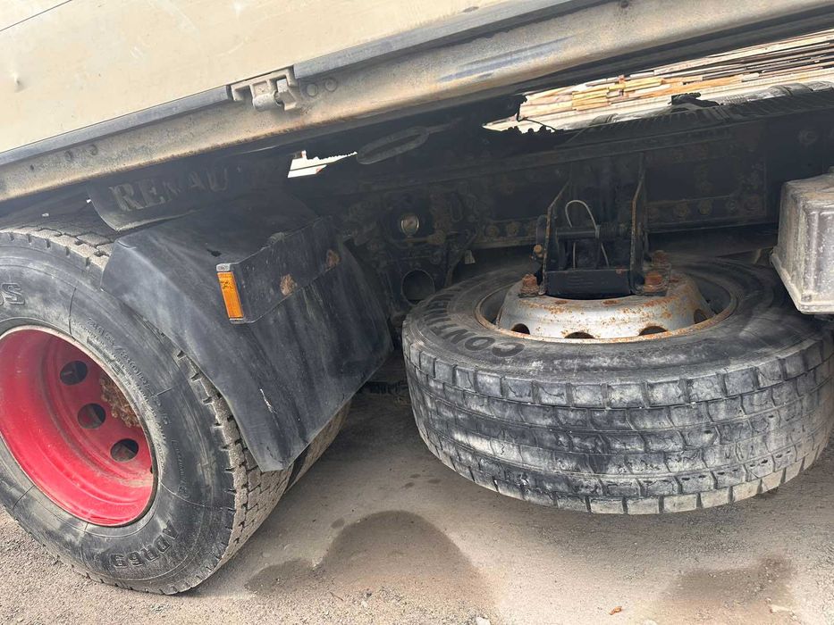 Тягач вантажний DAF XF 105