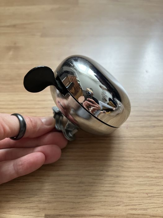 Dzwonek rowerowy w stylu retro